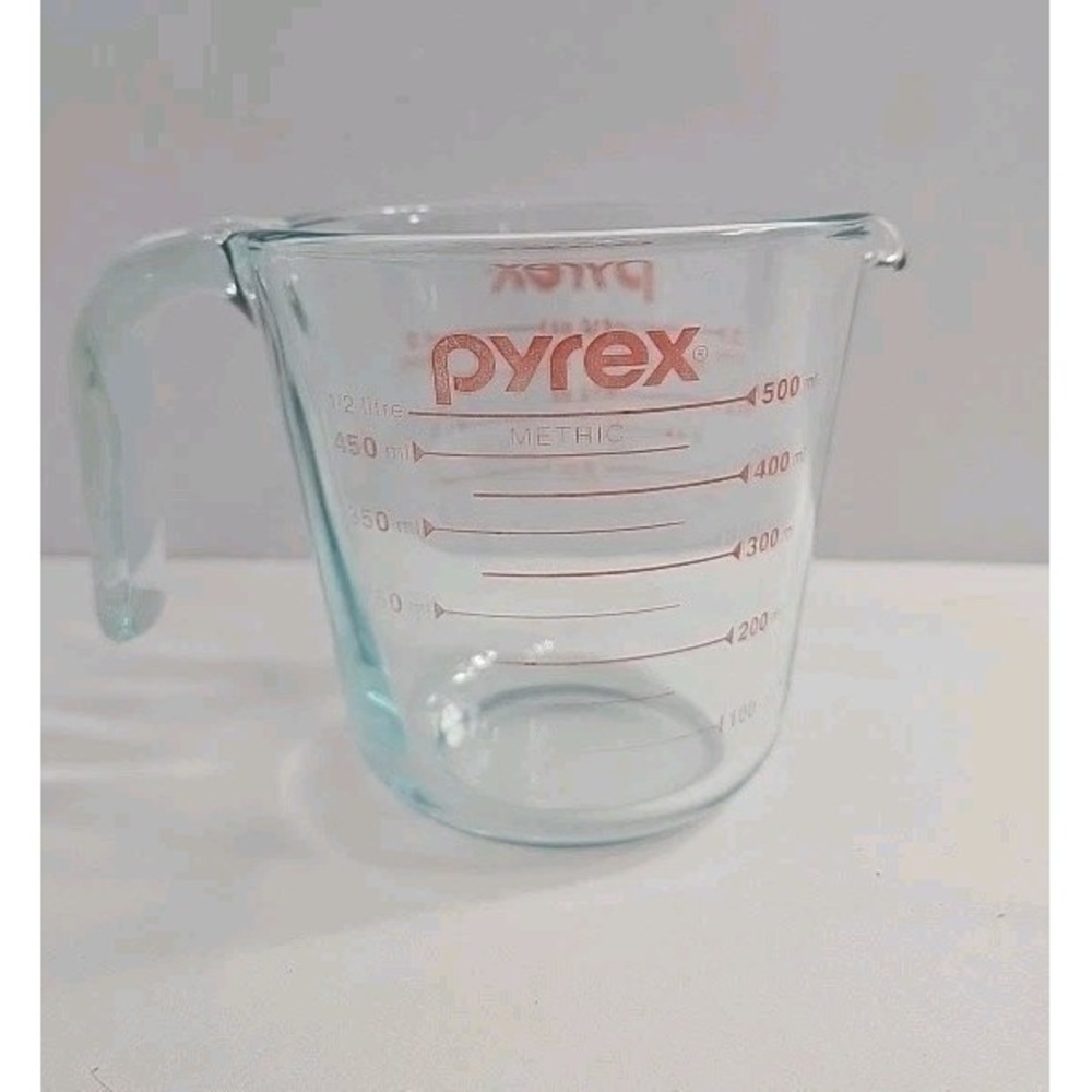Pyrex 2 Cup 16 oz Glass Red Letter Measuring Cup Open End Handle USA
